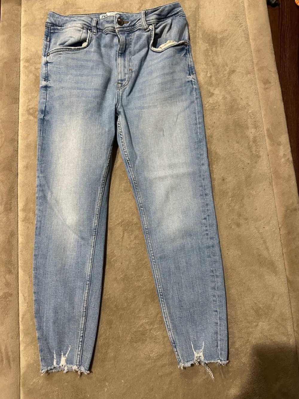 Zara Light Blue Denim Jeans with Contrast Gold Stitching